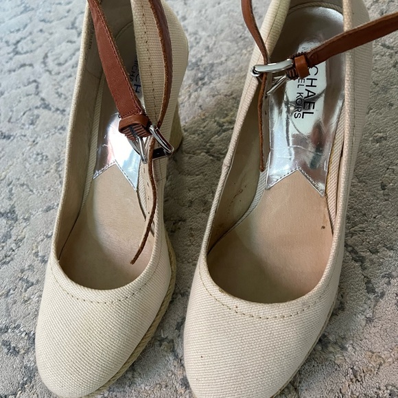 Michael Kors wedge sandels - Picture 4 of 8